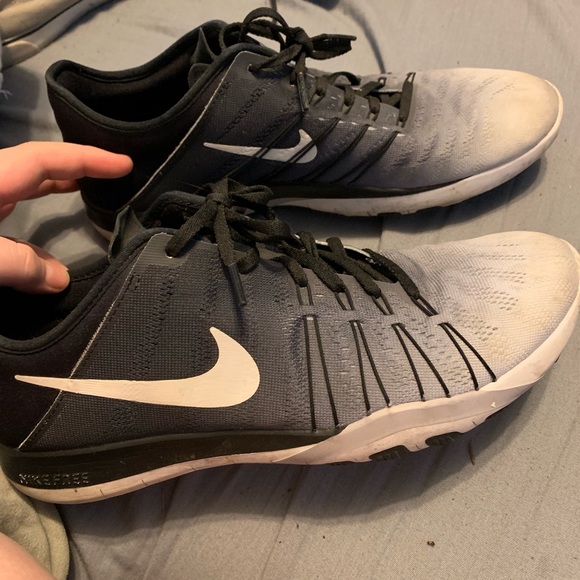 Shoes - Picture 4 of 8